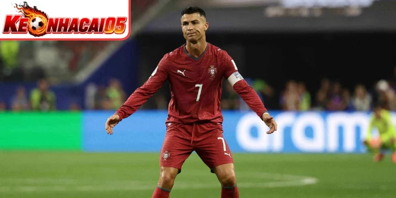 Ronaldo và sự nỗ lực trước áp lực thời gian